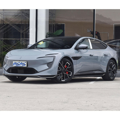 2024 Sedan elétrico de 4 portas e 5 lugares com autonomia de 12 650 km e velocidade máxima de 215 km/h