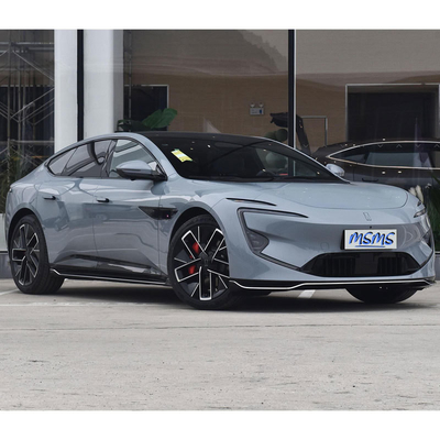 2024 Sedan elétrico de 4 portas e 5 lugares com autonomia de 12 650 km e velocidade máxima de 215 km/h