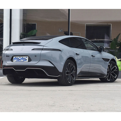 2024 Sedan elétrico de 4 portas e 5 lugares com autonomia de 12 650 km e velocidade máxima de 215 km/h