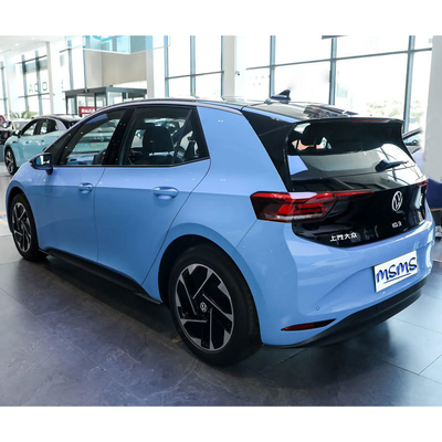 2023 Volkswagen ID3 Pequeno carro elétrico com 450 km de autonomia e 1760 kg de peso