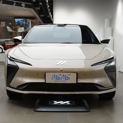 Zhiji IM L7 5 lugares carro elétrico com alcance de 708Km bateria de lítio ferro fosfato feito